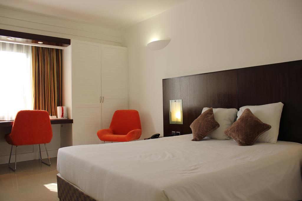 Hotel Le Saint Denis Buitenkant foto