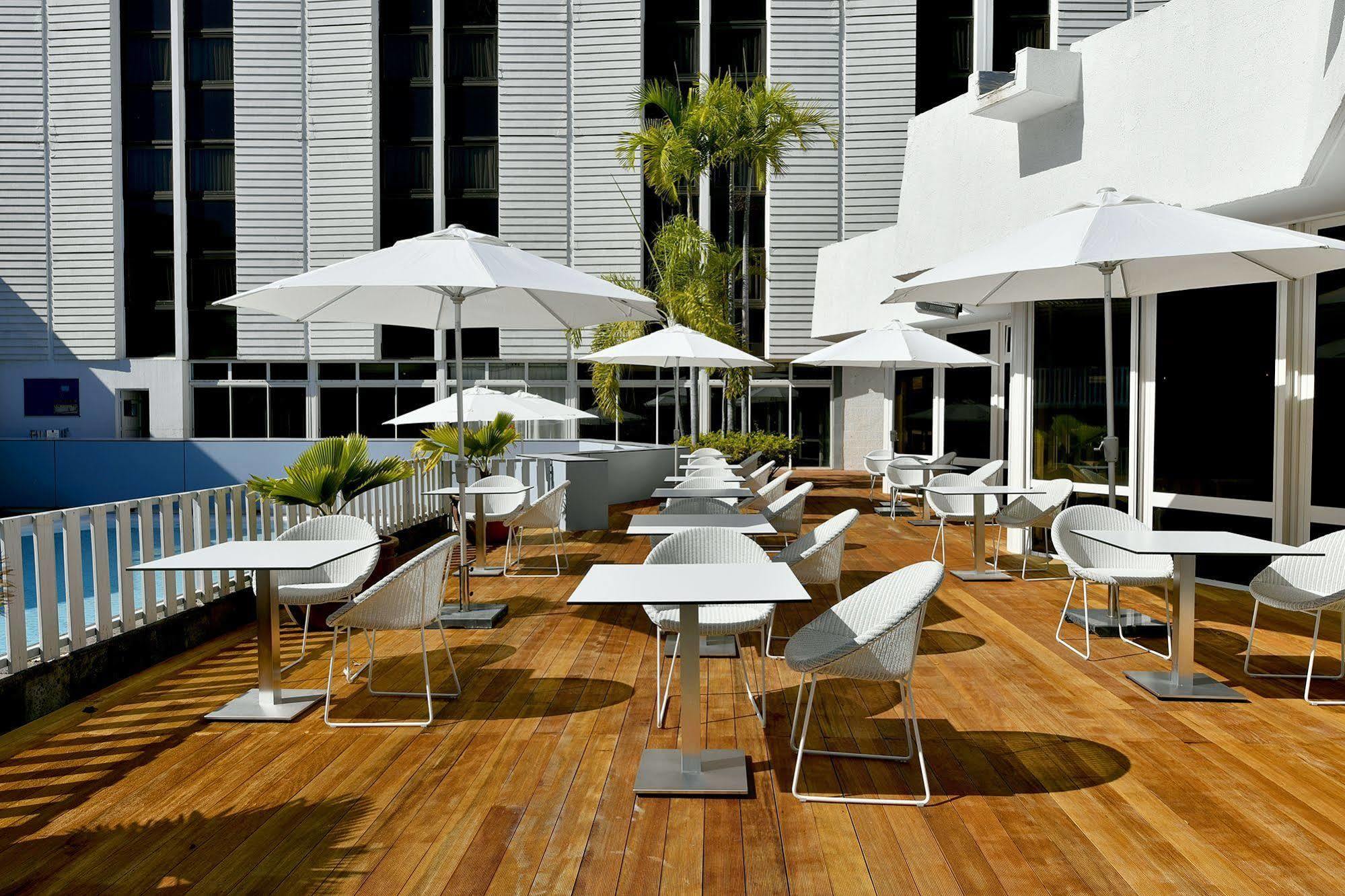 Hotel Le Saint Denis Buitenkant foto