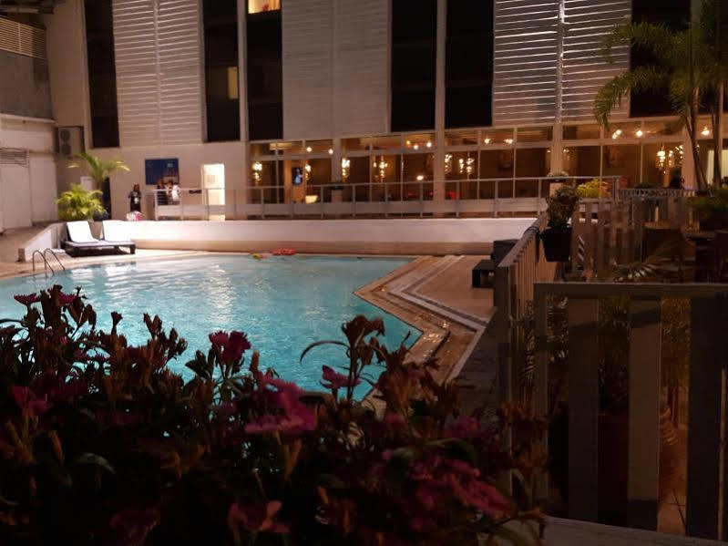 Hotel Le Saint Denis Buitenkant foto